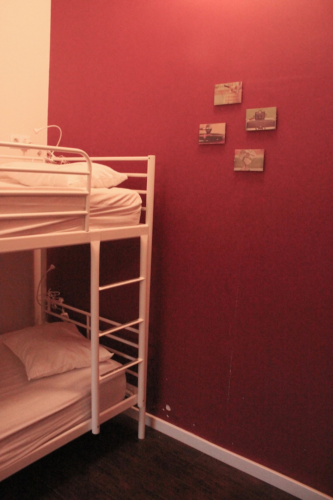 360 Hostel 16/34