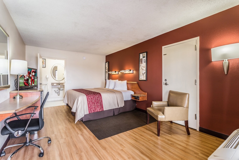 Red Roof Inn Bowling Green 30/51
