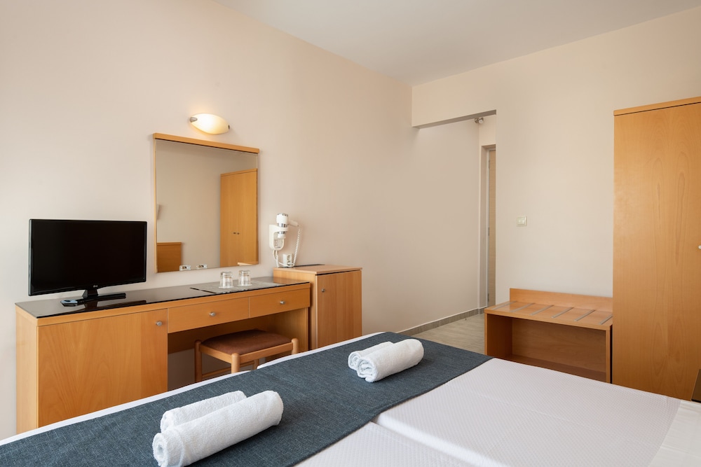 Nafsika Hotel 27/39