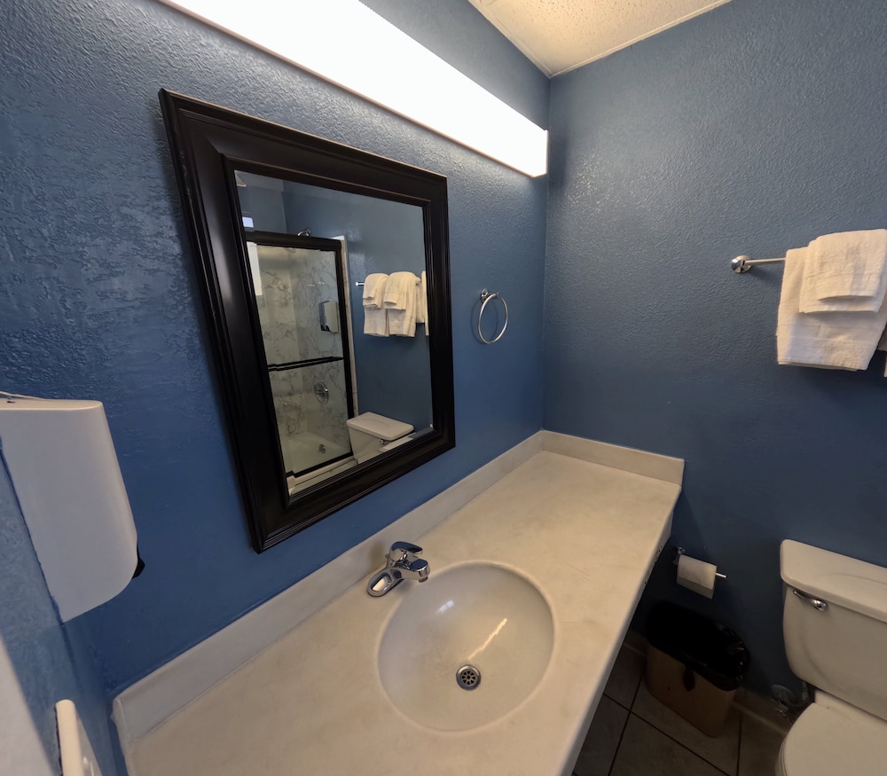 Heritage Inn 55/57