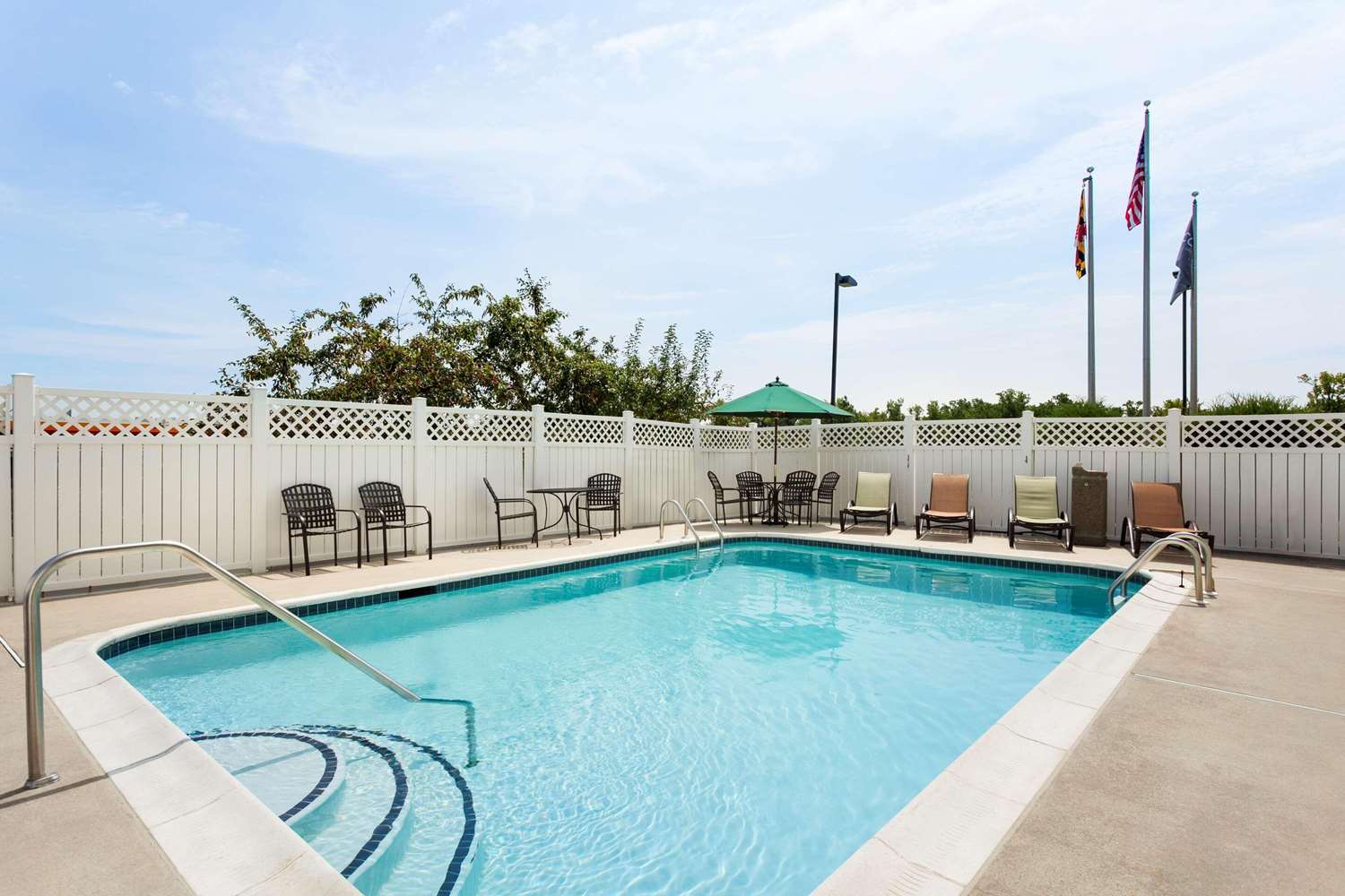 Country Inn & Suites by Radisson, Bel Air/Aberdeen, MD 7/7