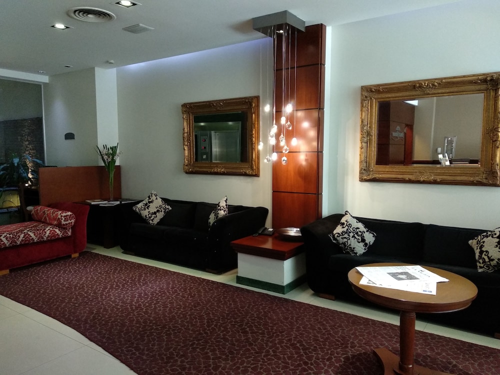 Blank Hotel Recoleta 57/77