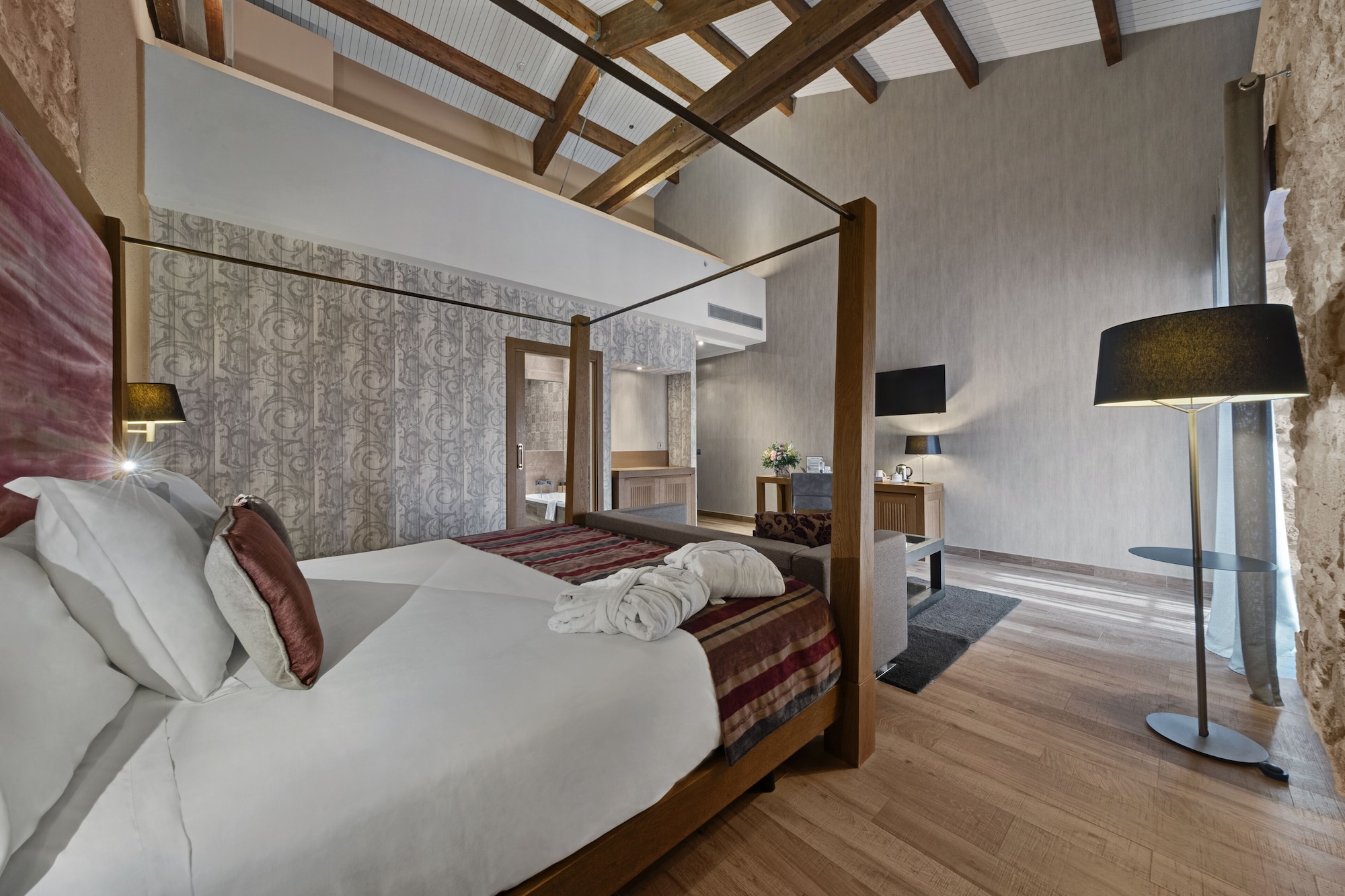 Junior Suite, King Bed