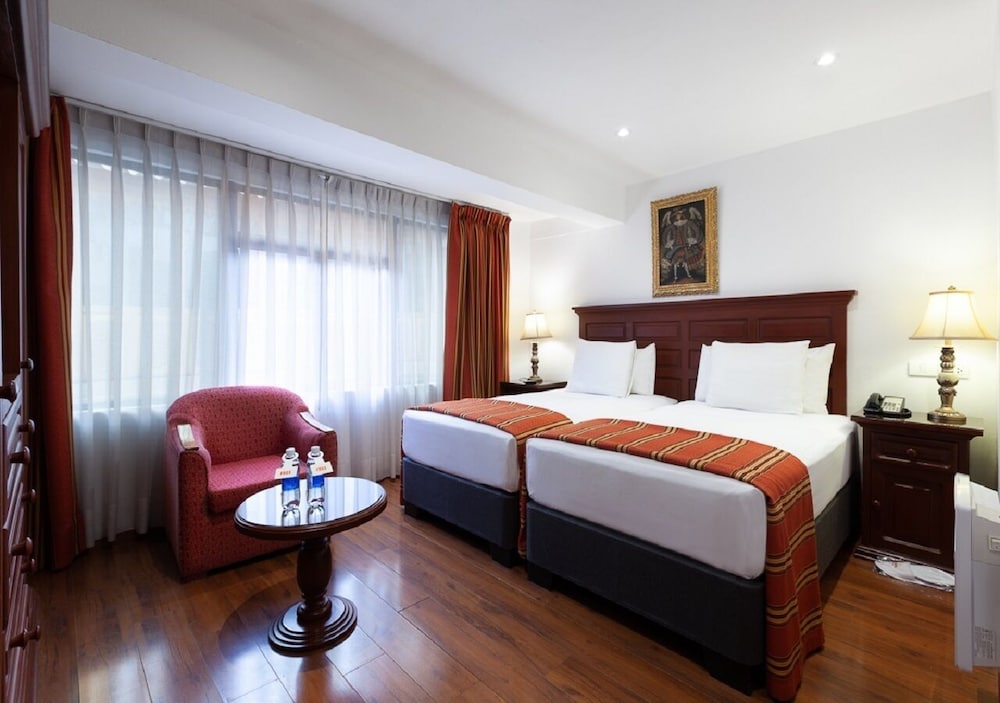 PREMIUM, DOUBLE OR TWIN BED