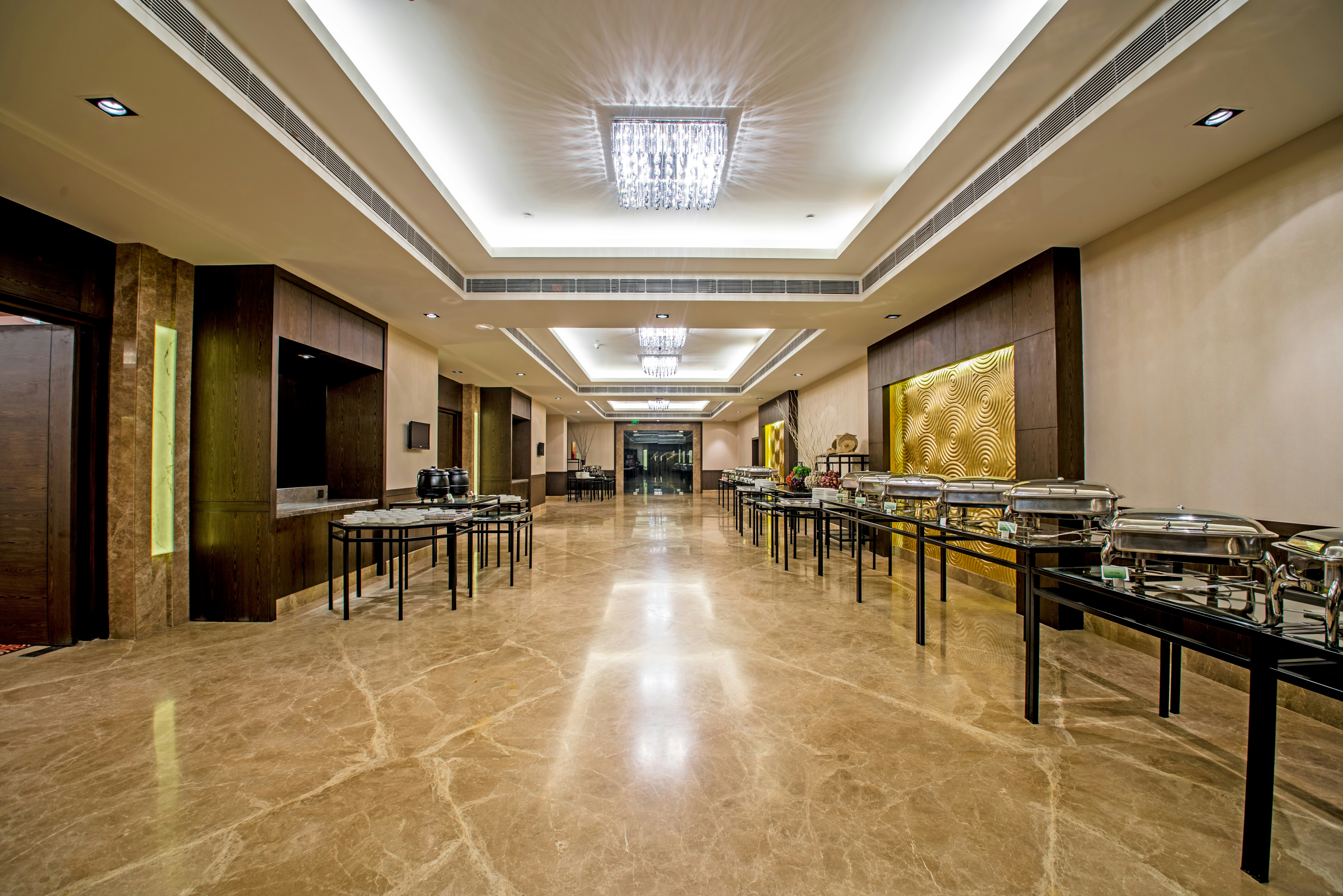 HOLIDAY INN AMRITSAR RANJIT AVENUE 22/44