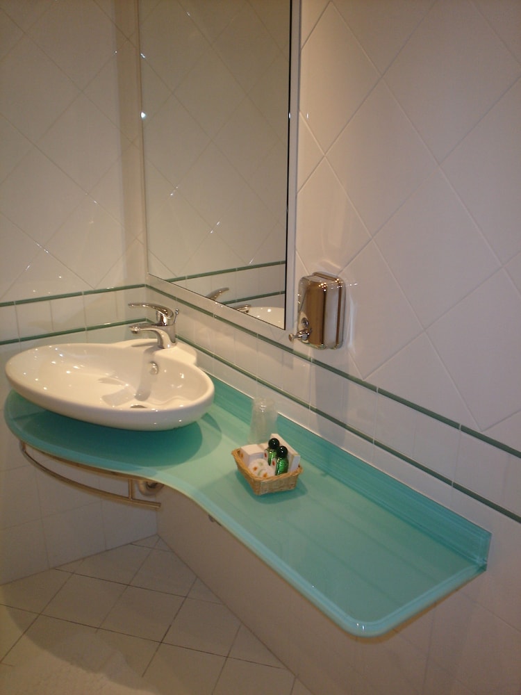 Hotel Sirena 25/40