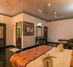 Room, Green View