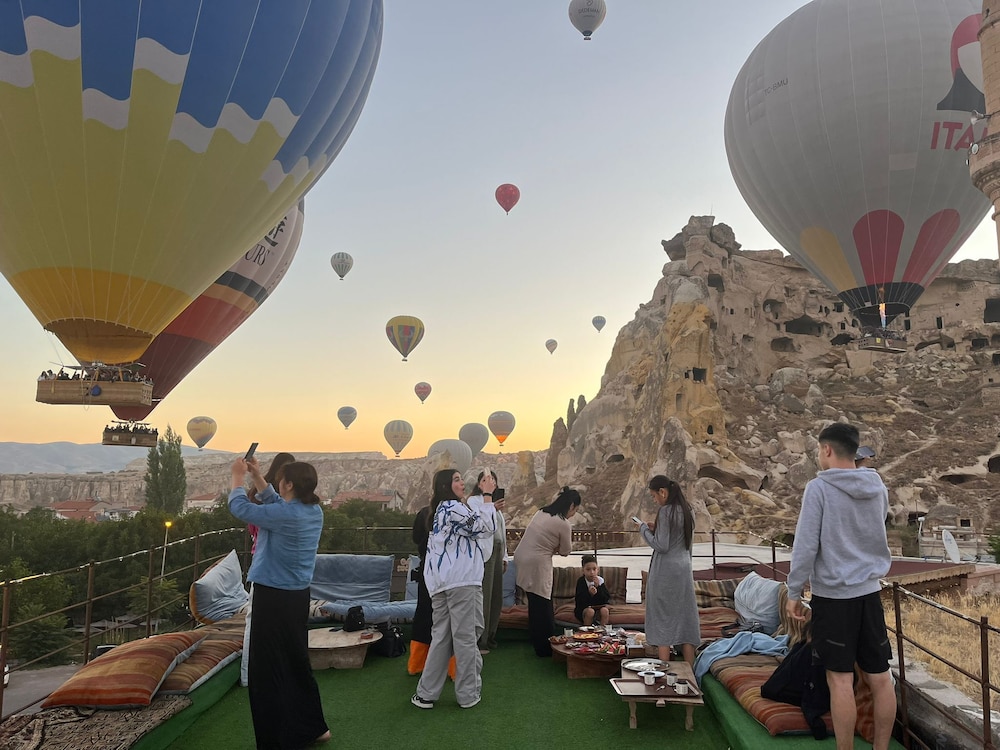 Atax Cave Hotel 40/50