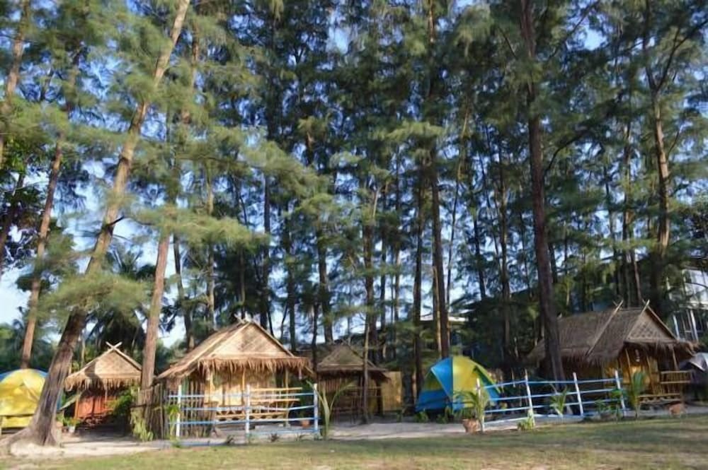 Micky Monkey Beach Hotel 23/50