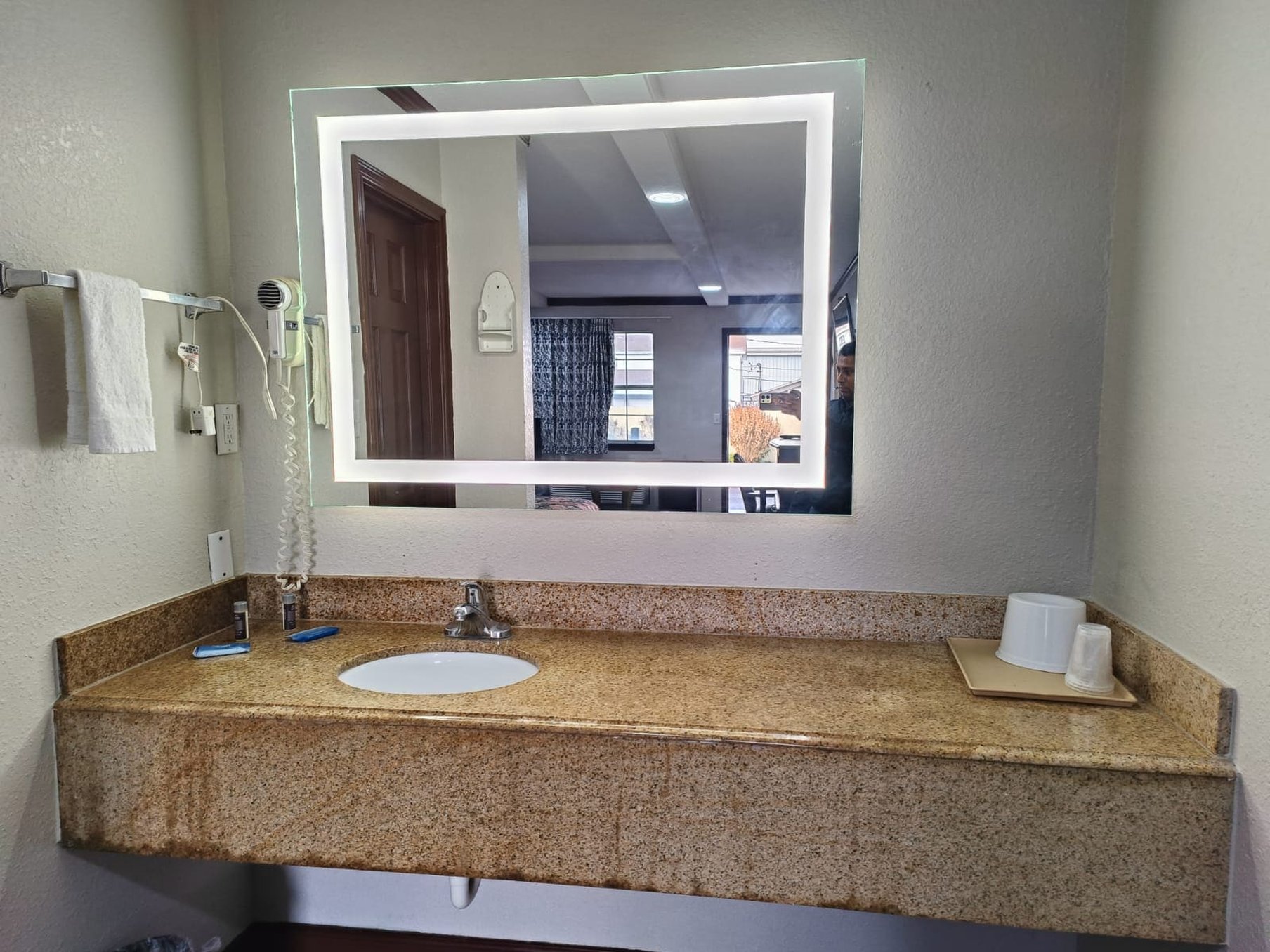 American Inn & Suites By Capital O Victoria US-59 22/26
