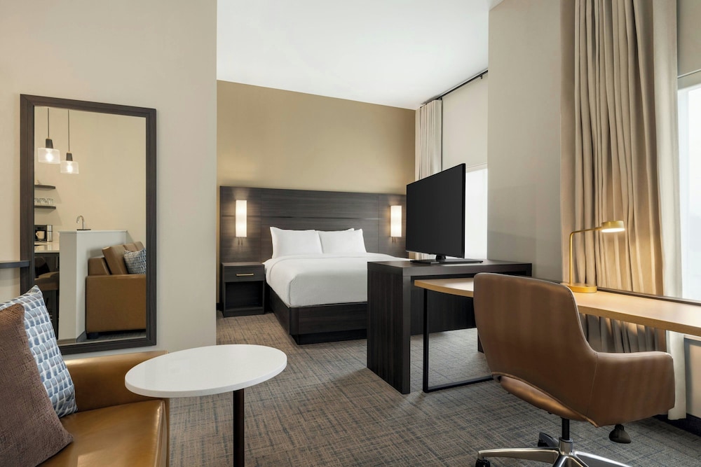 Residence Inn by Marriott Mechanicsburg 7/40