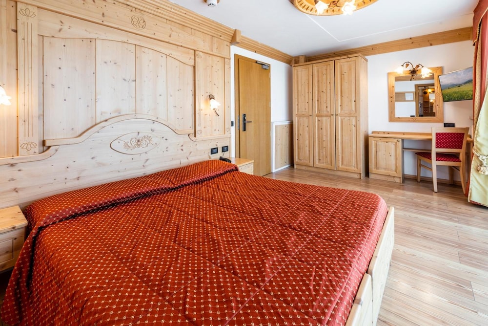 Lady Maria Hotel And Resort 9/70