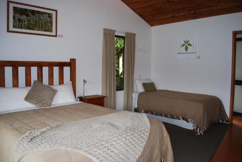 LOCHMARA LODGE 19/50