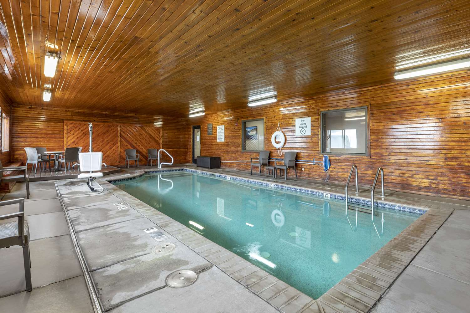 swimming pool spa