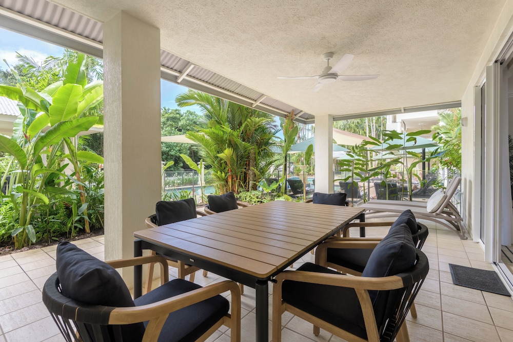 Mandalay Luxury Beachfront Apartments 48/59