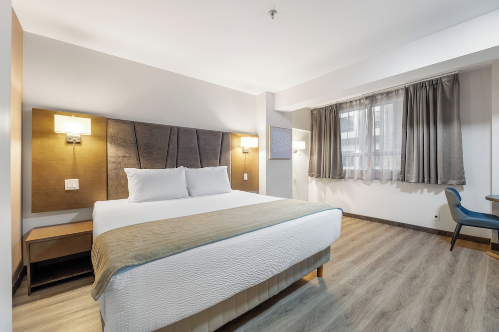 Efficiency, Suite, King Bed, Sofa, Accessible