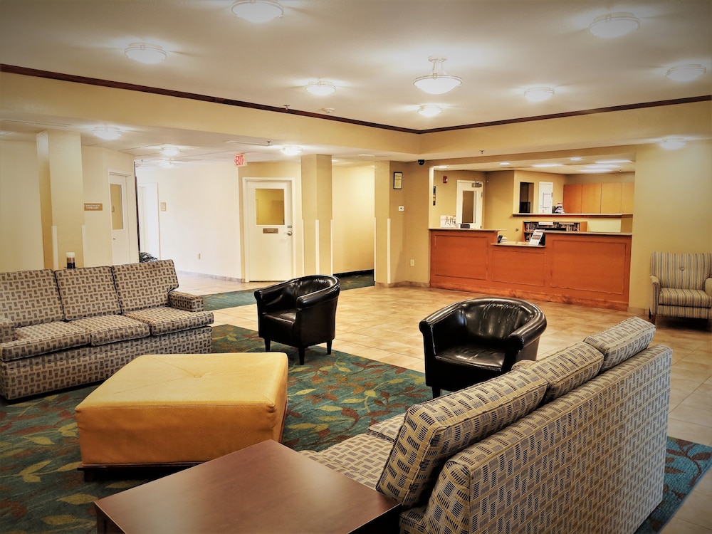 Candlewood Suites Macon 48/70
