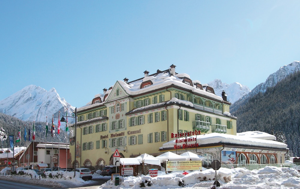 Schloss Hotel & Club Dolomiti 5/50