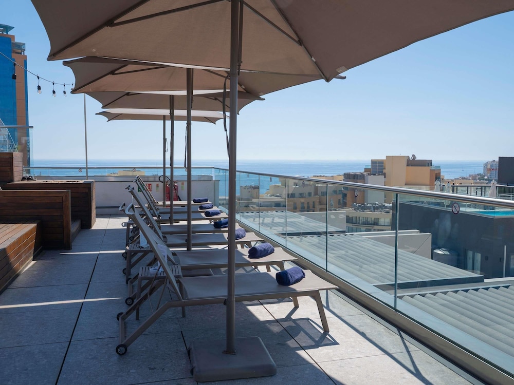 Mercure St. Julian s Malta 30/69