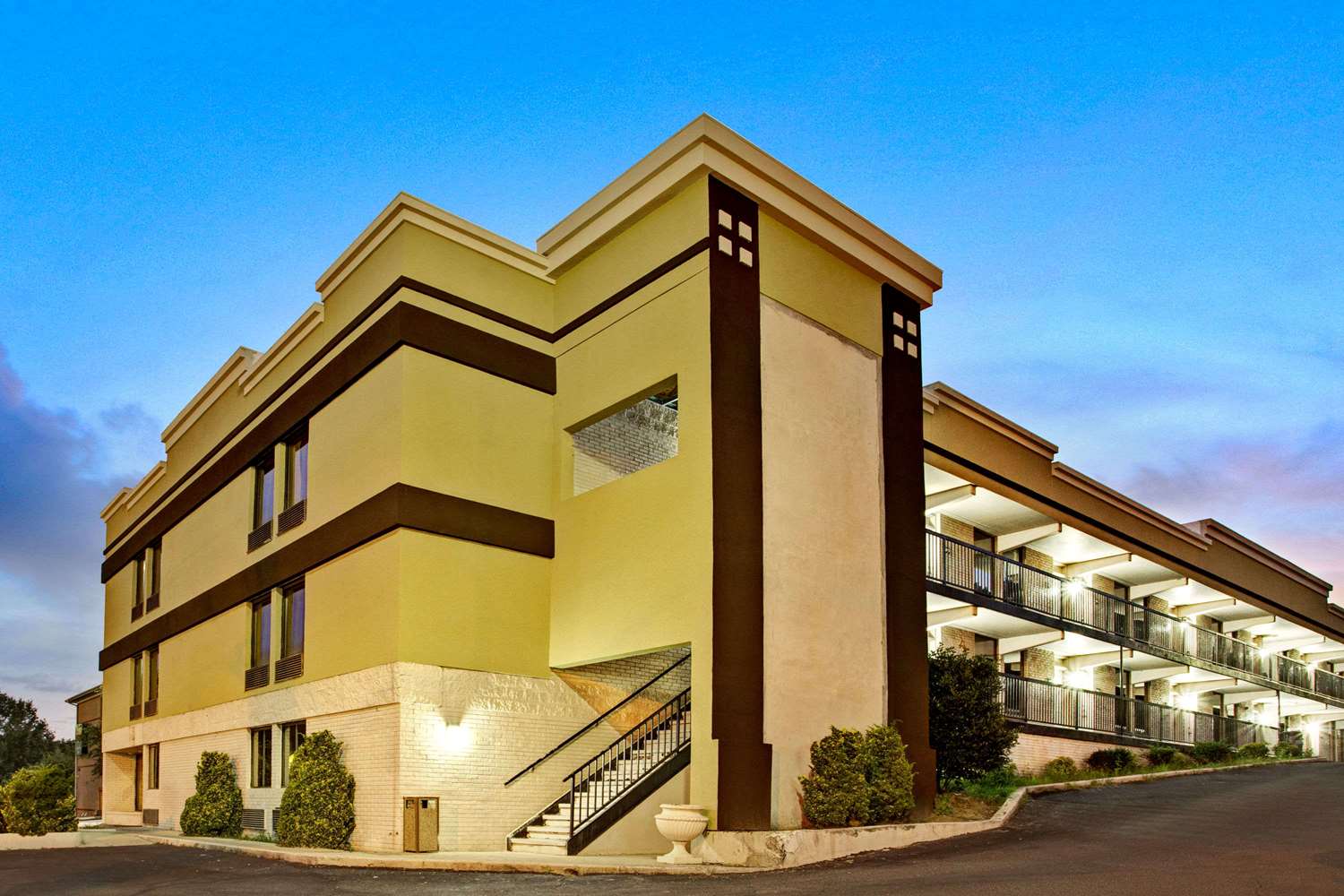 Super 8 by Wyndham Raleigh Downtown 2/26