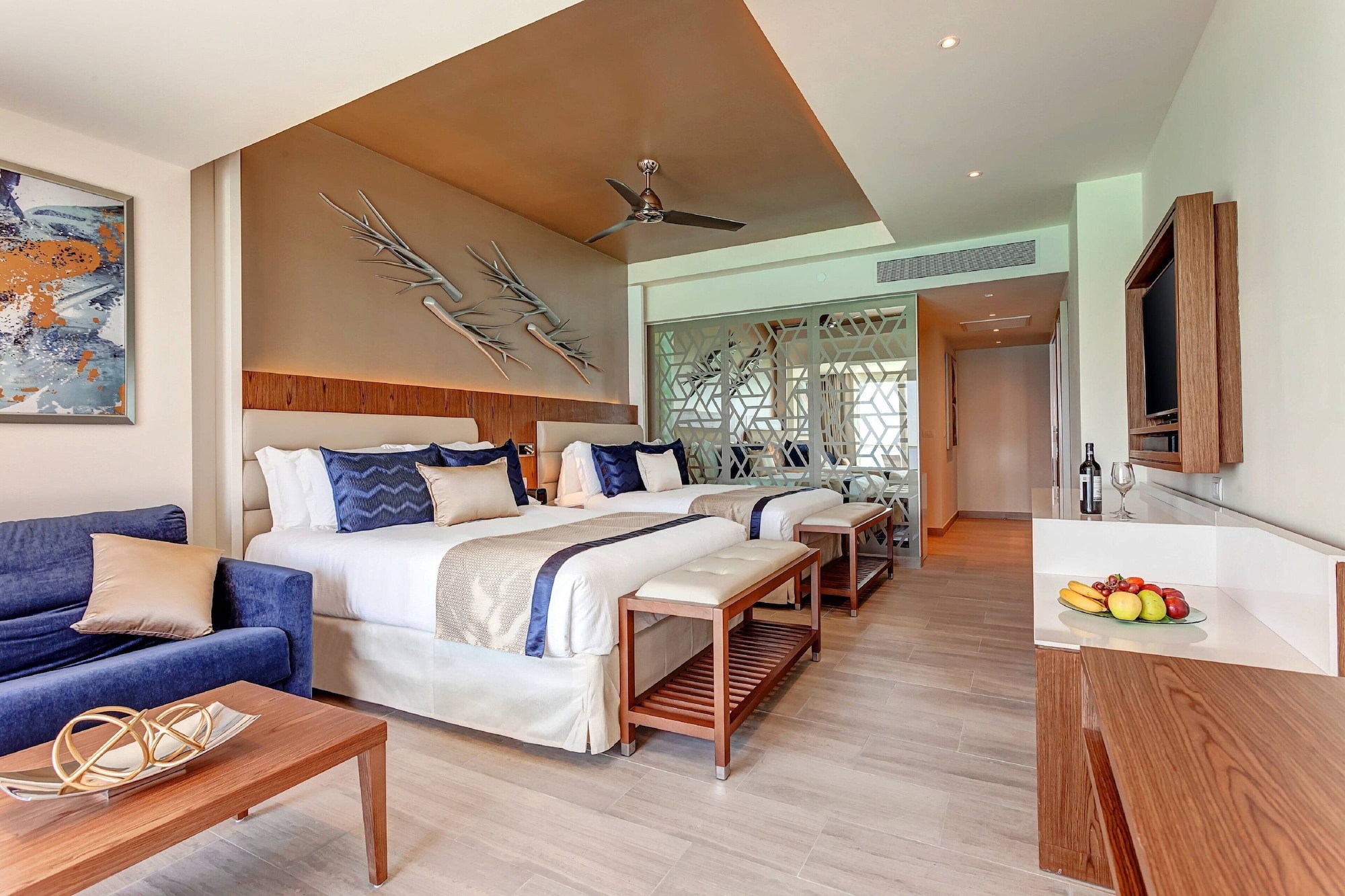 Diamond Club, Junior Suite, Luxury, King Bed, Ocean Front, Sofa، Royalton CHIC Cancun, An Autograph Collection (ex Royalton Cancun) 5/10