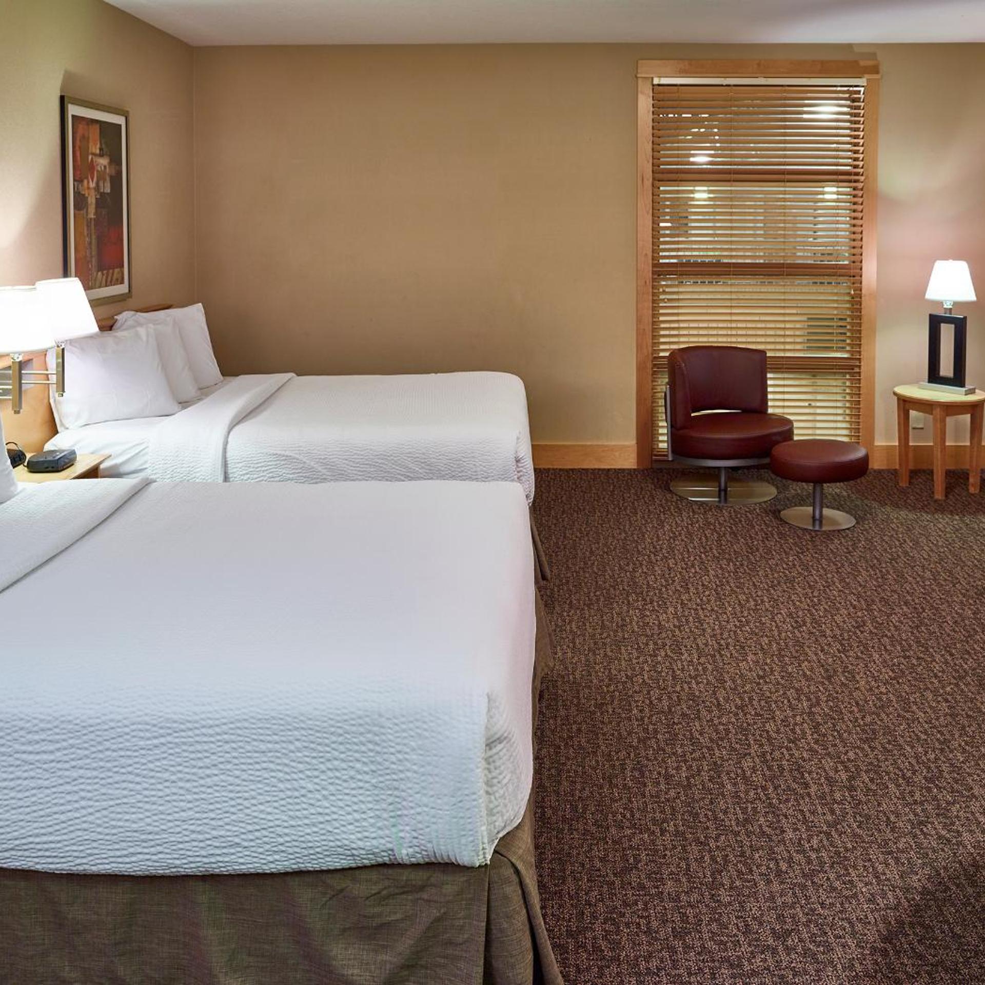 Executive, Queen Bed
