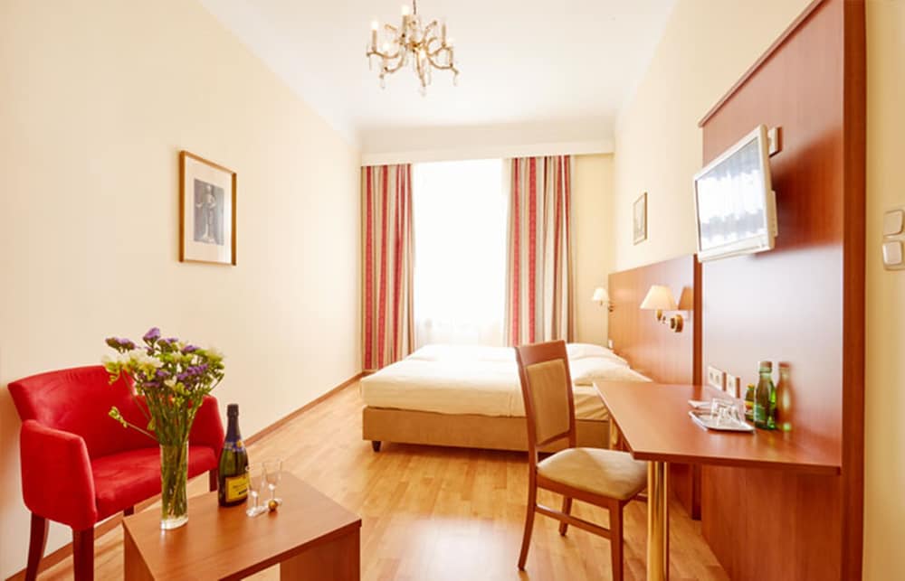 Mozart Hotel 46/60