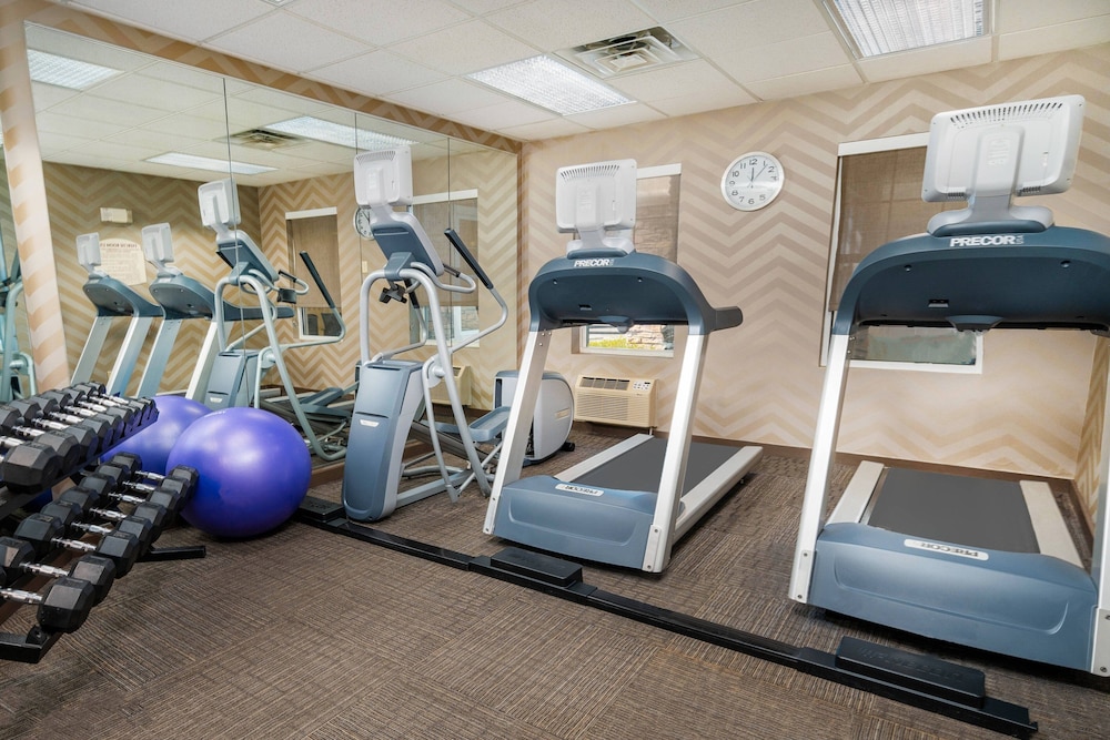 Residence Inn Corona Riverside 13/25