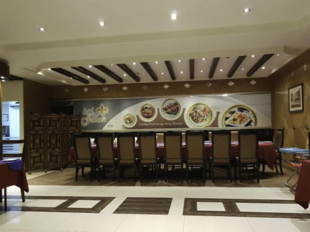 Hotel The Jeevens 10/32