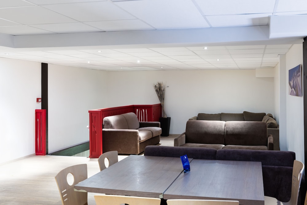 SOWELL RESIDENCES Cret Voland 28/50