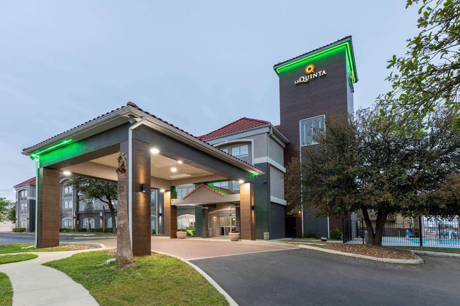 La Quinta Inn Suites New Braunfels 2/50