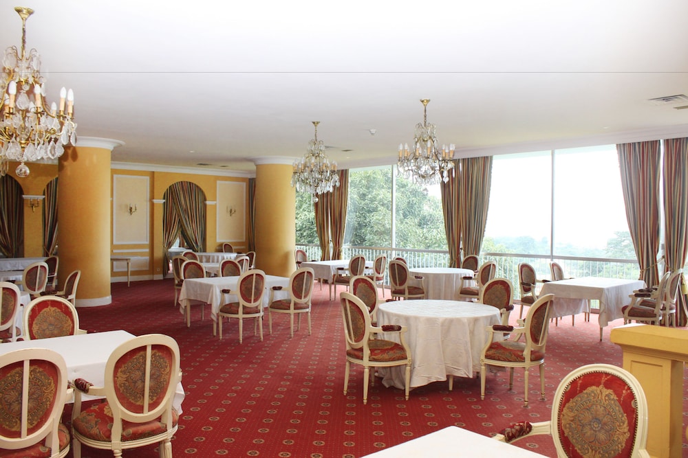 Hotel Mont Fébé 20/29
