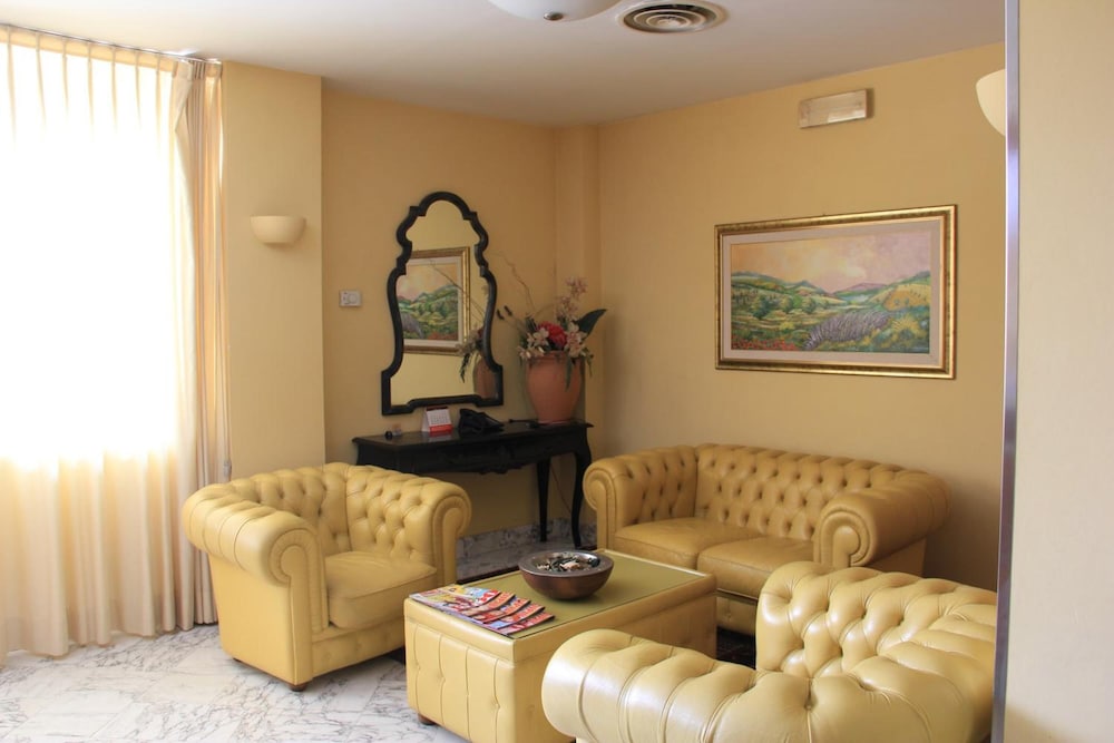 CITTA DEI PAPI HOTEL 18/27