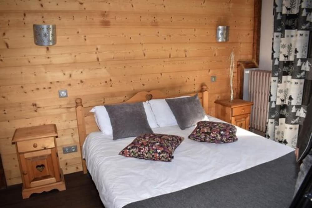 Logis Hotel Le Ptit Hotel Du Lac 5/30