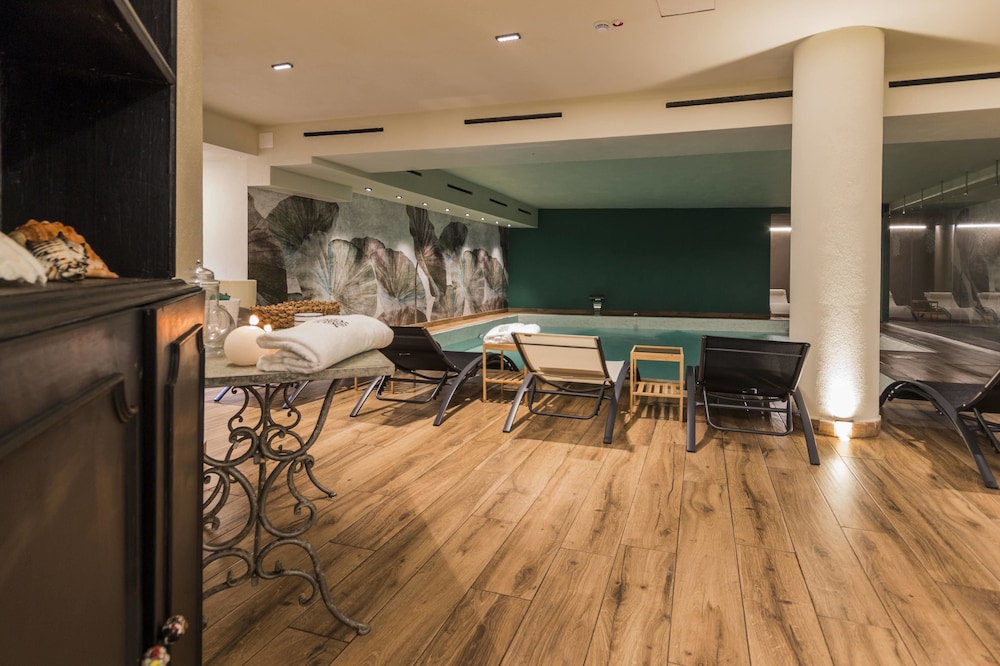 Mediterraneo Emotional Hotel And Spa 69/77