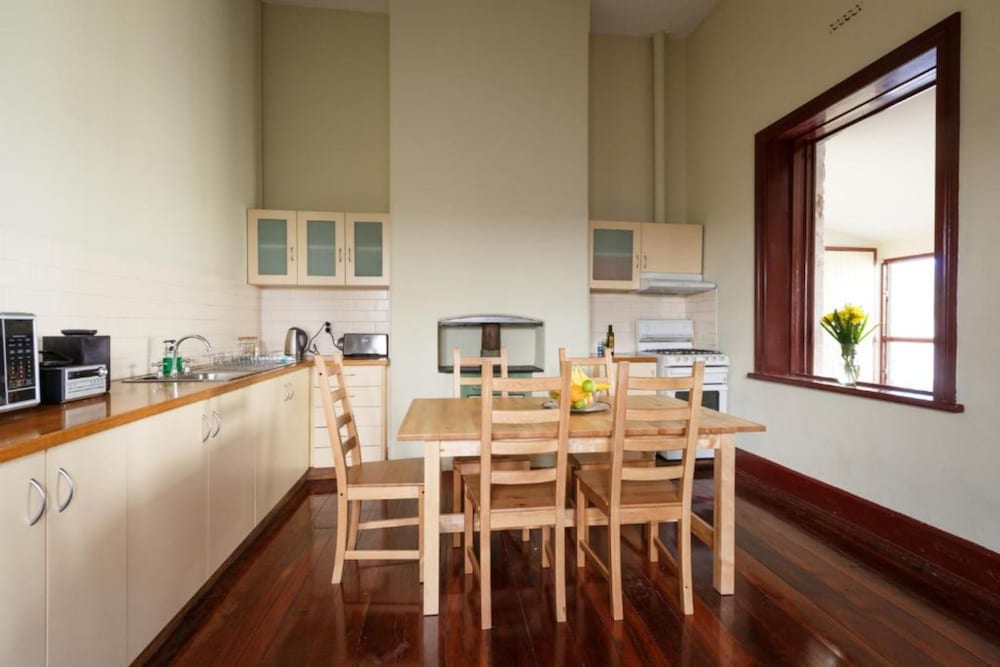 YHA Fremantle Prison 13/27
