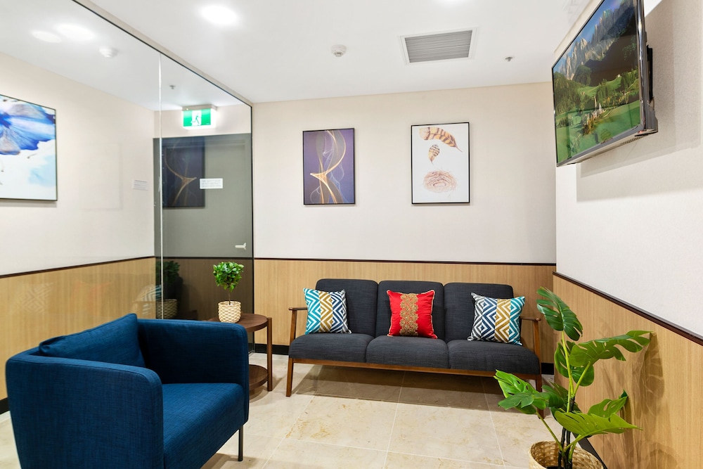 YEHS Hotel Sydney QVB 28/44