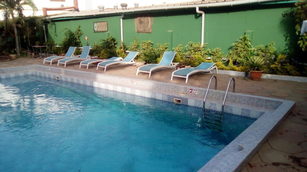Riyan Apartments 15/42