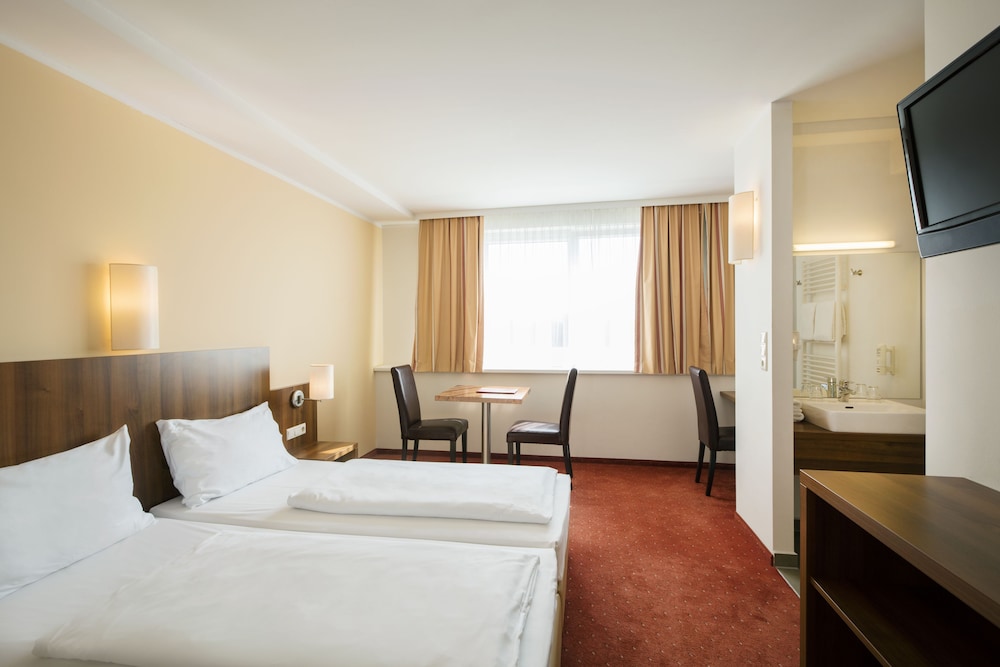 Hotel Hahn 10/43