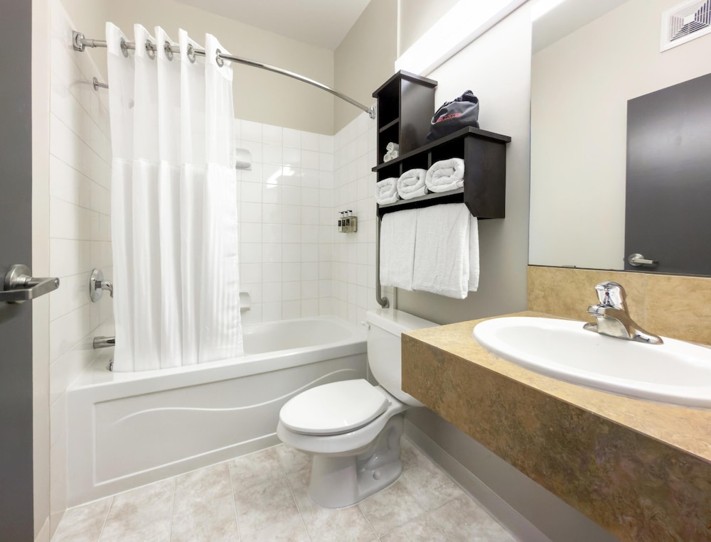 Travel Inn Suites Innisfail 44/46