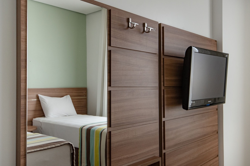 Hotel Express Vieiralves 26/50