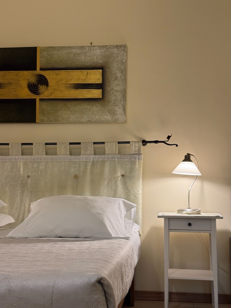 Bed&amp;Breakfast EREMES 20/50