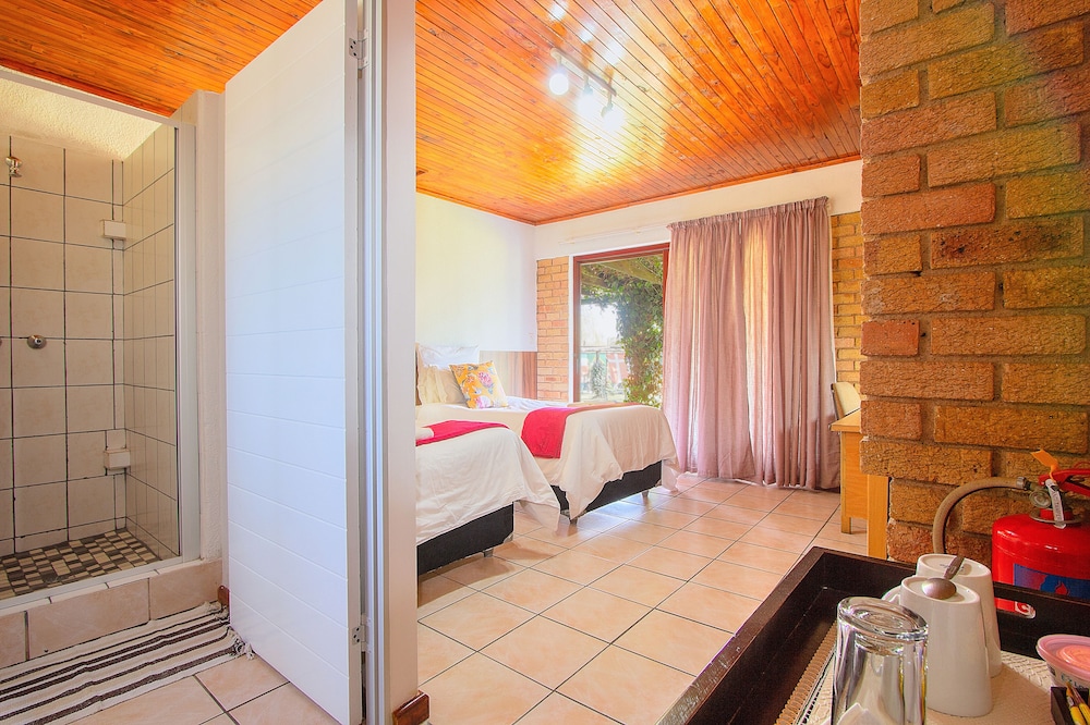 Airport Game Lodge 43/81