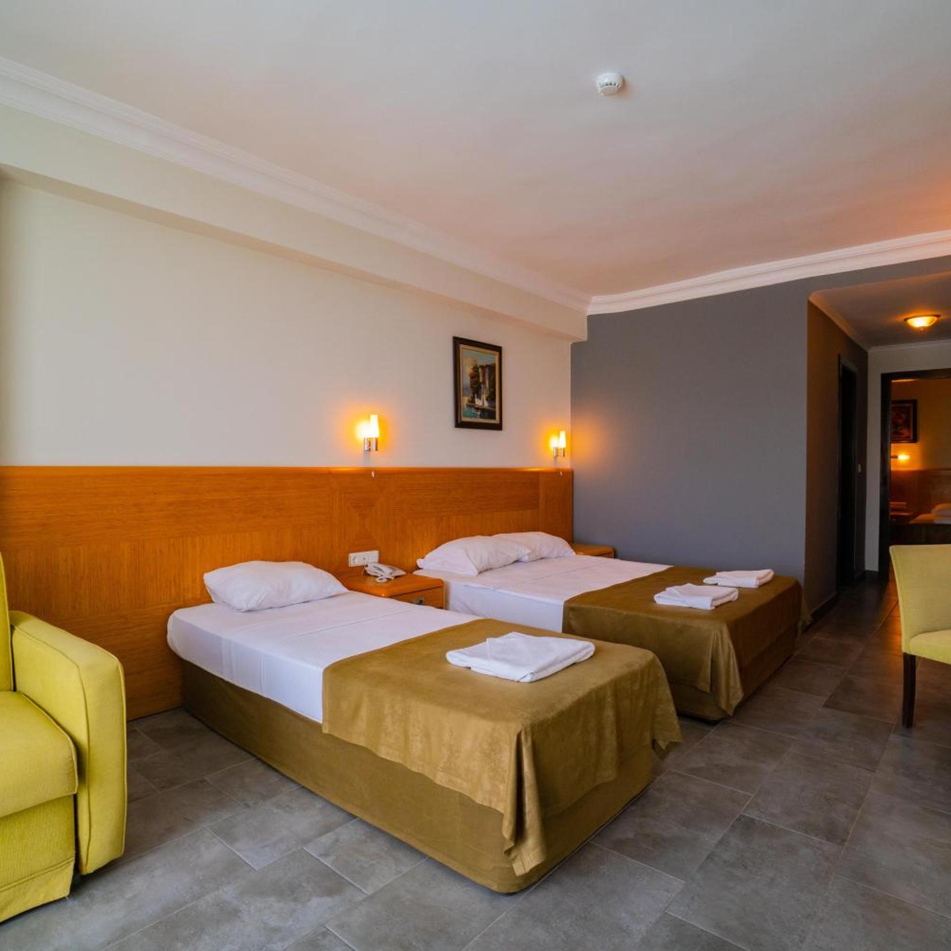 غرفة عائلية، SENZA Grand Santana Hotel 4/9