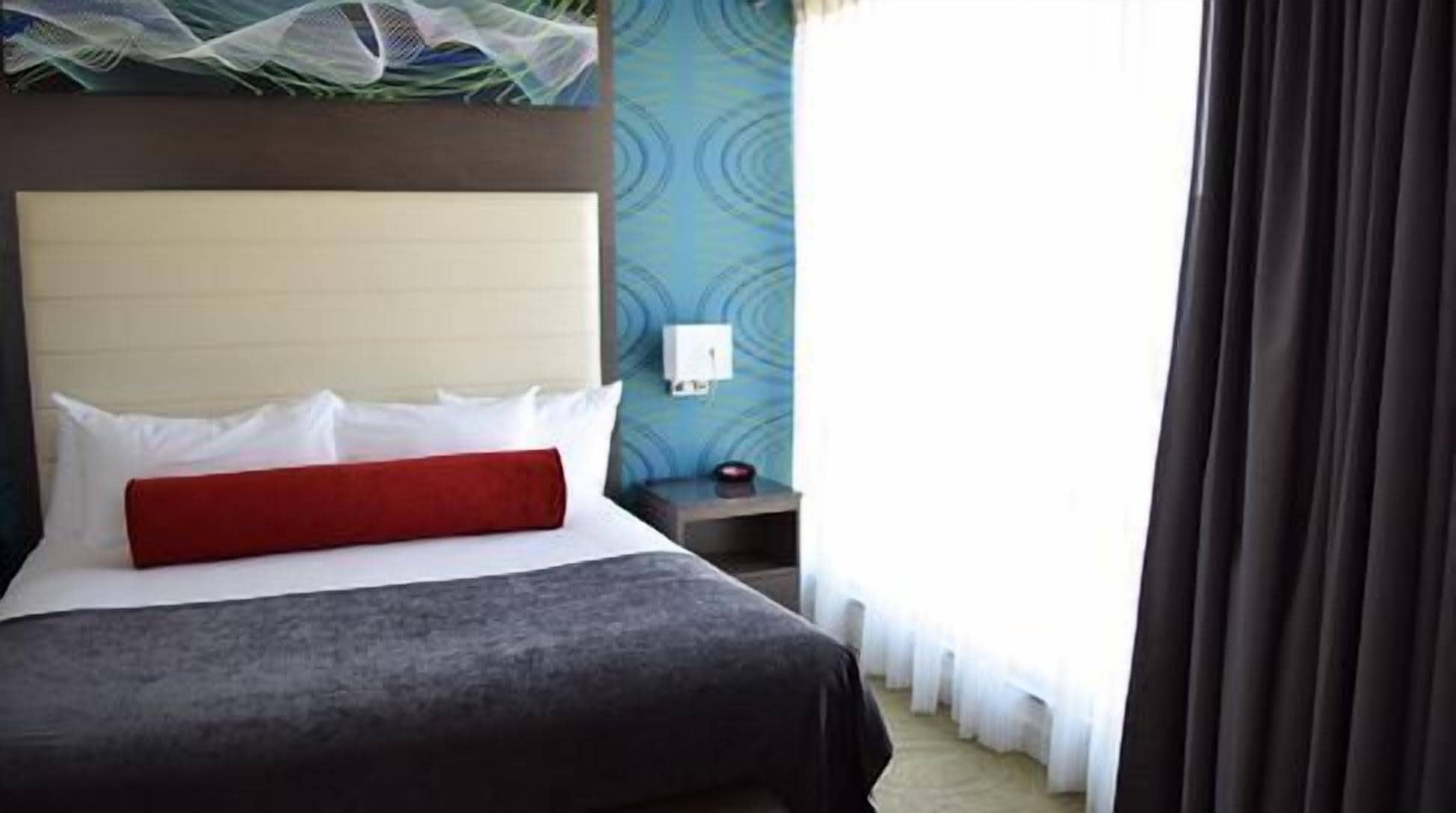 Concierge, Suite, King Bed
