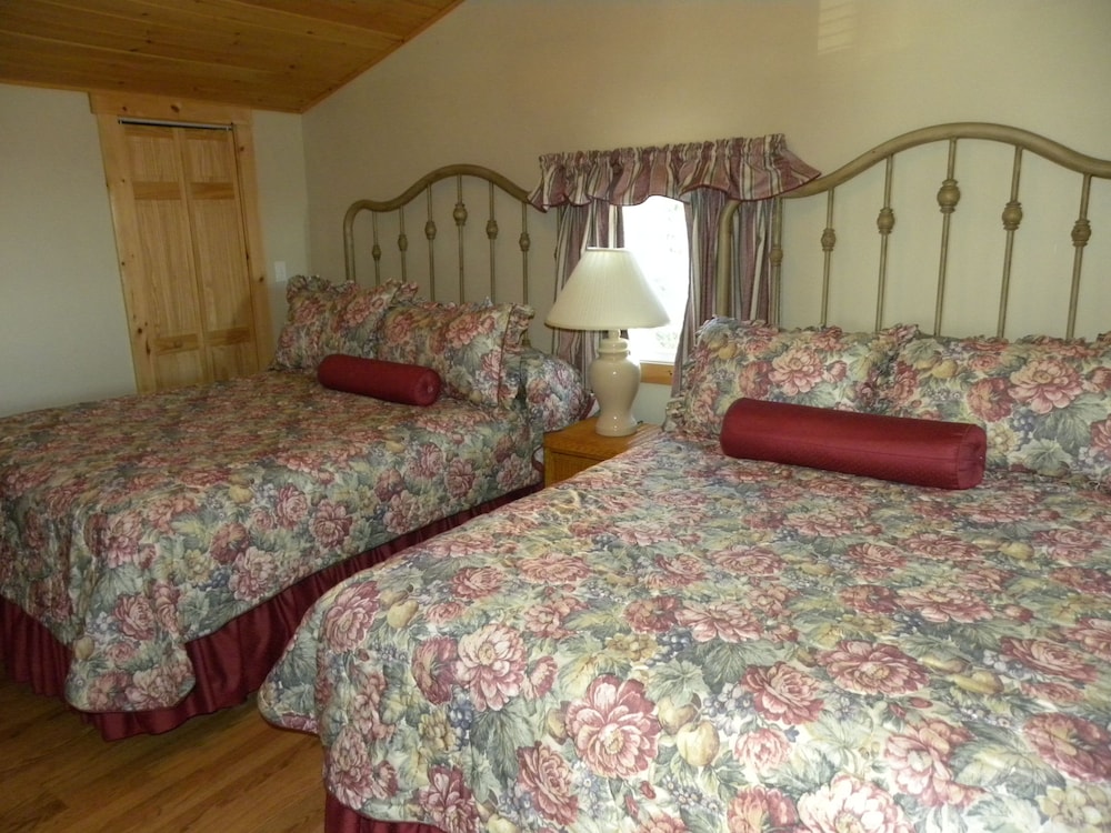 Colonial Gables Oceanfront Village 16/72