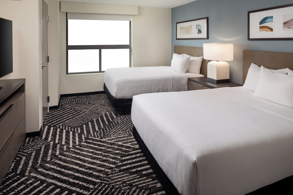Hyatt House Royal Oak/Birmingham 10/42