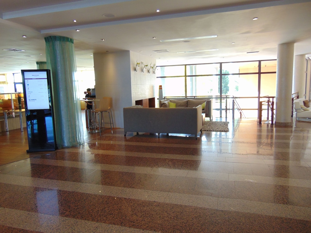Mercure Toulouse Aeroport Golf De Seilh 9/72