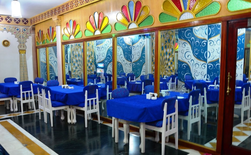 restaurant-cafeteria
