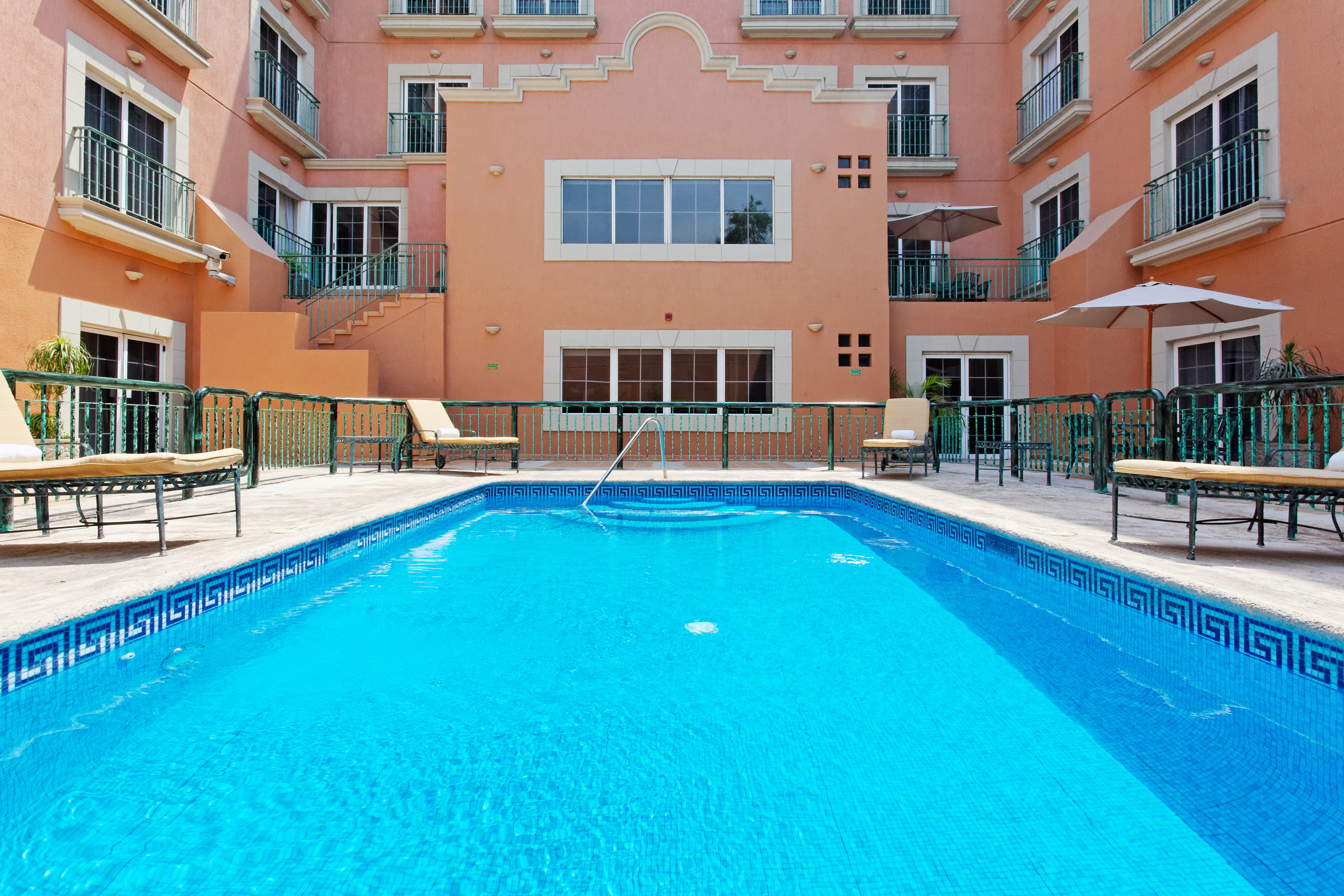 Holiday Inn Express Monterrey Galerias Sn Jeronimo 75/76